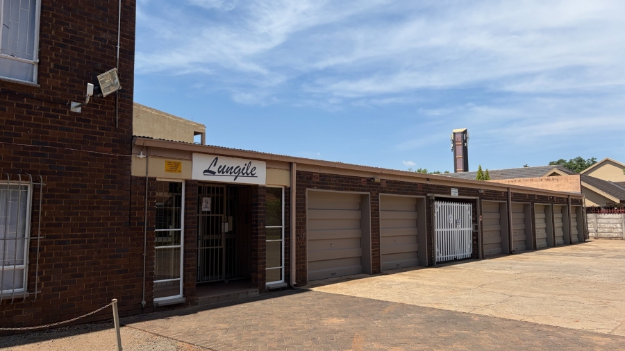 1 Bedroom Property for Sale in Potchefstroom North North West